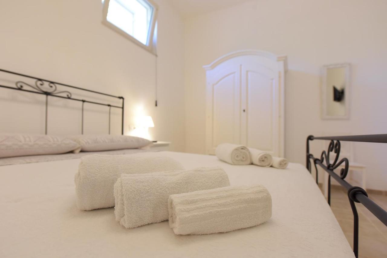 Dimora Torre Bianca Villa ออสตูนี ภายนอก รูปภาพ